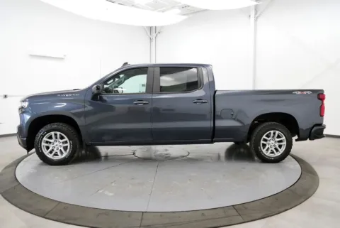 More photos of 2019 Chevrolet Silverado 1500 RST at Chillicothe Truck, OH