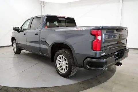 More photos of 2019 Chevrolet Silverado 1500 RST at Chillicothe Truck, OH