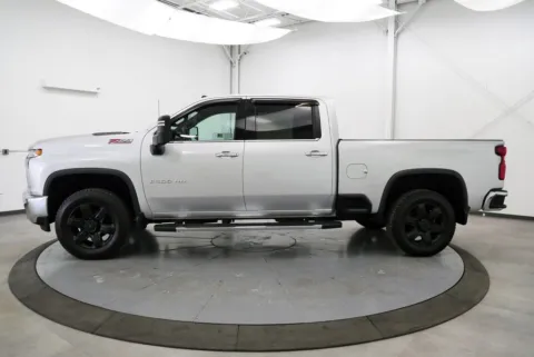 More photos of 2021 Chevrolet Silverado 2500HD LTZ at Chillicothe Truck, OH