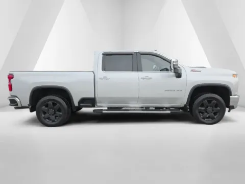 More photos of 2021 Chevrolet Silverado 2500HD LTZ at Chillicothe Truck, OH