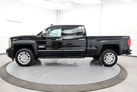 More photos of 2016 Chevrolet Silverado 2500HD High Country at Chillicothe Truck, OH