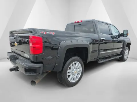 More photos of 2016 Chevrolet Silverado 2500HD High Country at Chillicothe Truck, OH