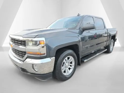 Another view of 2018 Chevrolet Silverado 1500 LT for sale in Chillicothe, OH at Chillicothe Truck