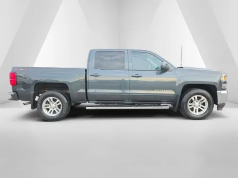 More photos of 2018 Chevrolet Silverado 1500 LT at Chillicothe Truck, OH