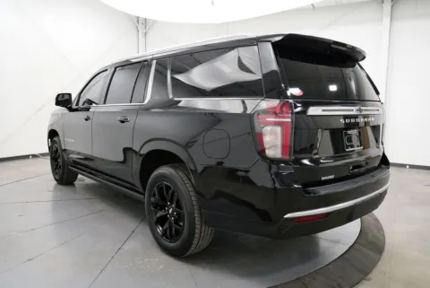 More photos of 2022 Chevrolet Suburban High Country at Chillicothe Truck, OH