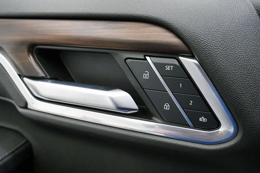 2022 GMC Sierra 1500 SLT - Photo 16