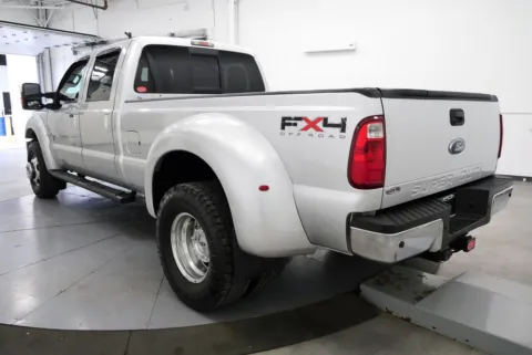 More photos of 2011 Ford F-450SD Lariat at Chillicothe Truck, OH