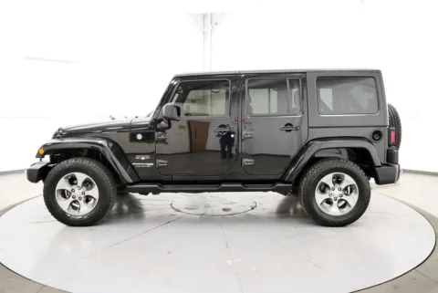 More photos of 2018 Jeep Wrangler JK Unlimited Sahara at Chillicothe Truck, OH