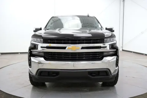 Photos of 2019 Chevrolet Silverado 1500 LT for sale in Chillicothe, OH at Chillicothe Truck