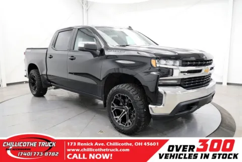 Black 2019 Chevrolet Silverado 1500 LT for sale in Chillicothe, OH