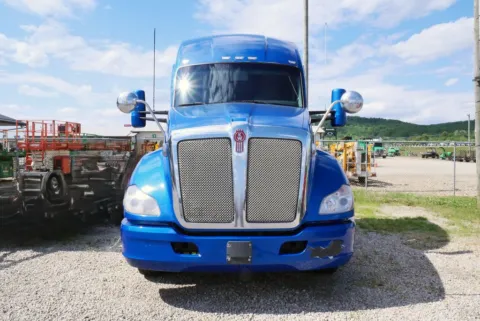 Photos of 2015 Kenworth 310 T680 for sale in Chillicothe, OH at Chillicothe Truck