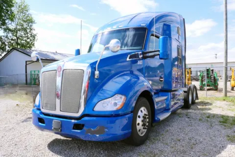 Another view of 2015 Kenworth 310 T680 for sale in Chillicothe, OH at Chillicothe Truck