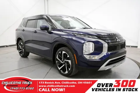 Silver 2022 Mitsubishi Outlander for sale in Chillicothe, OH