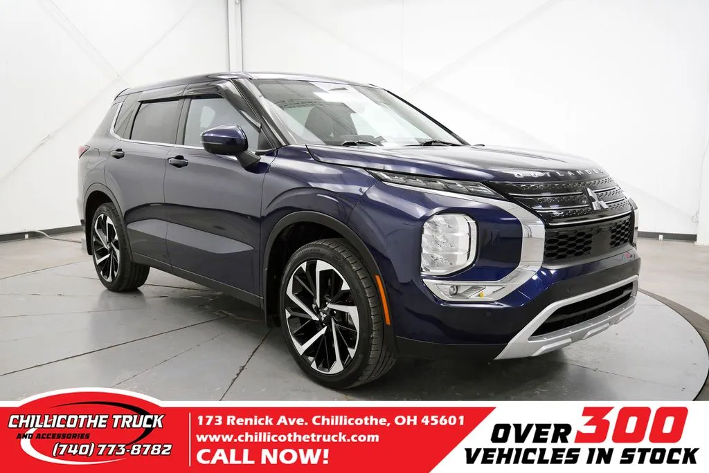 Blue 2022 Mitsubishi Outlander SE for sale in Chillicothe, OH