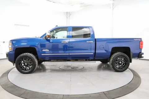 More photos of 2015 Chevrolet Silverado 2500HD High Country at Chillicothe Truck, OH