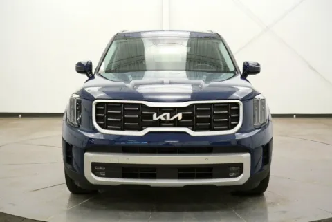Photos of 2024 Kia Telluride SX-Prestige for sale in Chillicothe, OH at Chillicothe Truck
