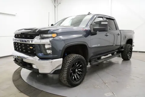 Another view of 2020 Chevrolet Silverado 2500HD LT for sale in Chillicothe, OH at Chillicothe Truck