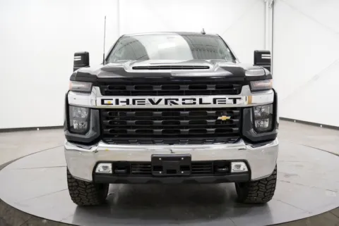 Photos of 2020 Chevrolet Silverado 2500HD LT for sale in Chillicothe, OH at Chillicothe Truck