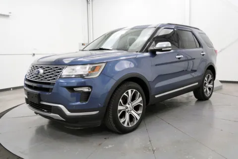 Another view of 2019 Ford Explorer Platinum for sale in Chillicothe, OH at Chillicothe Truck