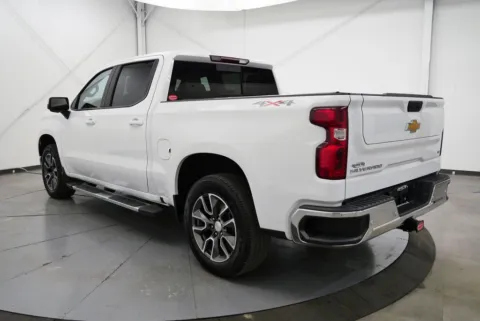 More photos of 2024 Chevrolet Silverado 1500 LT at Chillicothe Truck, OH