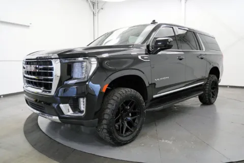 More photos of 2023 GMC Yukon XL SLT at Chillicothe Truck, OH