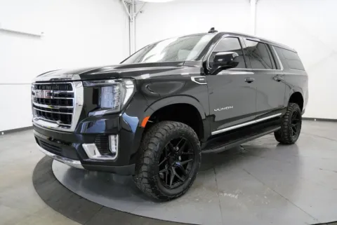 Another view of 2023 GMC Yukon XL SLT for sale in Chillicothe, OH at Chillicothe Truck