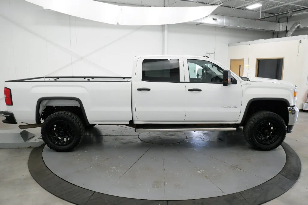 2019 GMC Sierra 3500HD Base - Photo 9