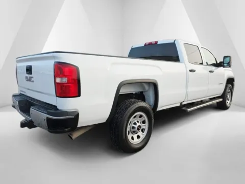 More photos of 2019 GMC Sierra 3500HD at Chillicothe Truck, OH