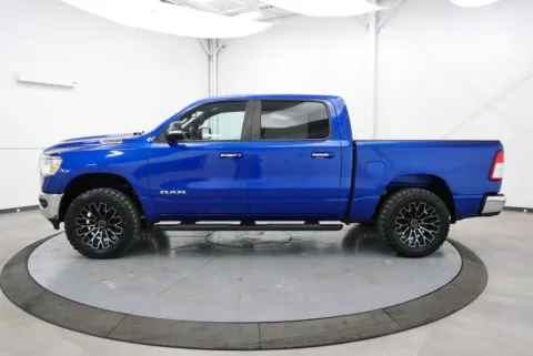 More photos of 2019 Ram 1500 Big Horn/Lone Star at Chillicothe Truck, OH
