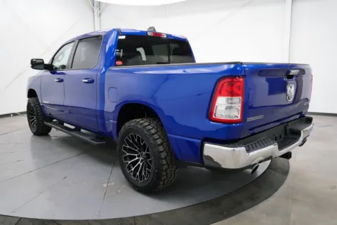 More photos of 2019 Ram 1500 Big Horn/Lone Star at Chillicothe Truck, OH