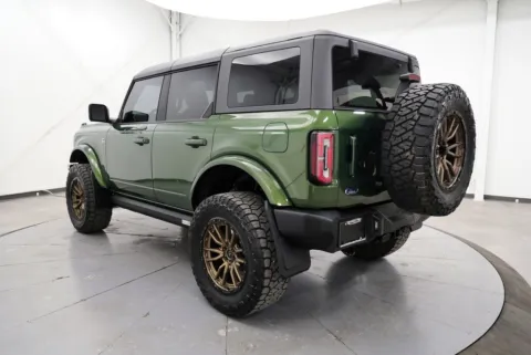 More photos of 2022 Ford Bronco Outer Banks at Chillicothe Truck, OH
