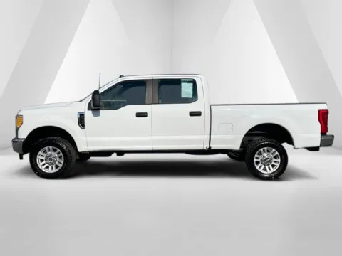 More photos of 2017 Ford F-350SD at Chillicothe Truck, OH