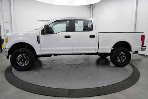 More photos of 2017 Ford F-350SD XL at Chillicothe Truck, OH