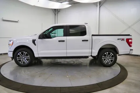 More photos of 2022 Ford F-150 XL at Chillicothe Truck, OH