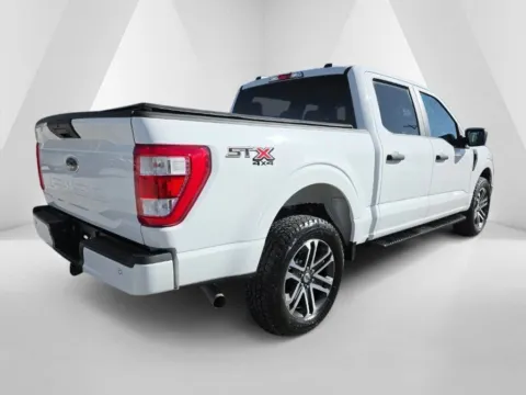More photos of 2022 Ford F-150 XL at Chillicothe Truck, OH