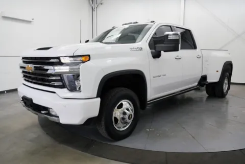 Another view of 2021 Chevrolet Silverado 3500HD High Country for sale in Chillicothe, OH at Chillicothe Truck