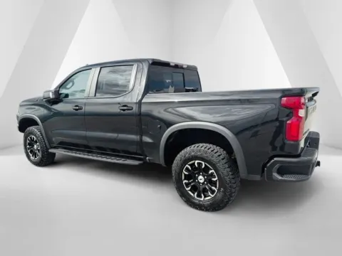 More photos of 2024 Chevrolet Silverado 1500 ZR2 at Chillicothe Truck, OH