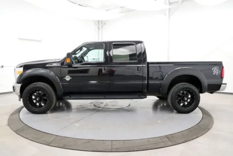 More photos of 2016 Ford F-350SD Lariat at Chillicothe Truck, OH