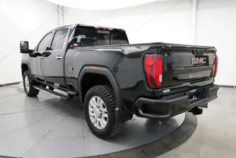 More photos of 2021 GMC Sierra 2500HD Denali at Chillicothe Truck, OH