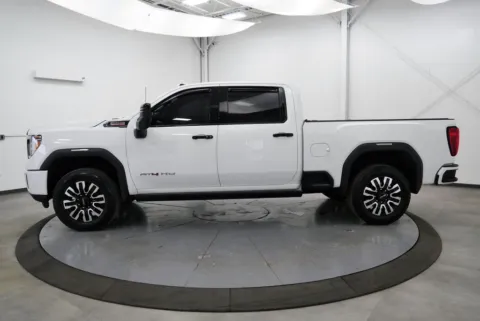 More photos of 2021 GMC Sierra 2500HD AT4 at Chillicothe Truck, OH