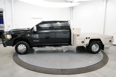 More photos of 2023 Ram 3500 Laramie at Chillicothe Truck, OH
