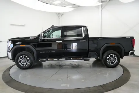 More photos of 2024 GMC Sierra 2500HD SLT at Chillicothe Truck, OH