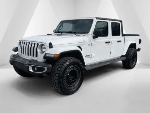 Another view of 2020 Jeep Gladiator Overland for sale in Chillicothe, OH at Chillicothe Truck