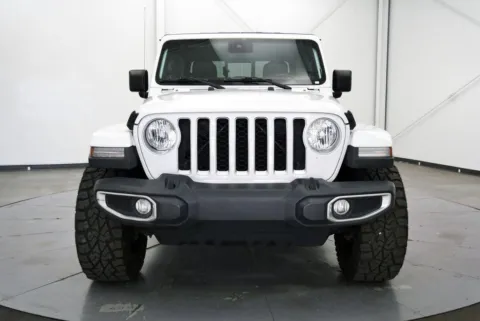 Photos of 2020 Jeep Gladiator Overland for sale in Chillicothe, OH at Chillicothe Truck
