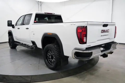 More photos of 2023 GMC Sierra 2500HD Pro at Chillicothe Truck, OH