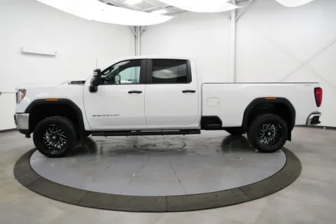 More photos of 2023 GMC Sierra 2500HD Pro at Chillicothe Truck, OH
