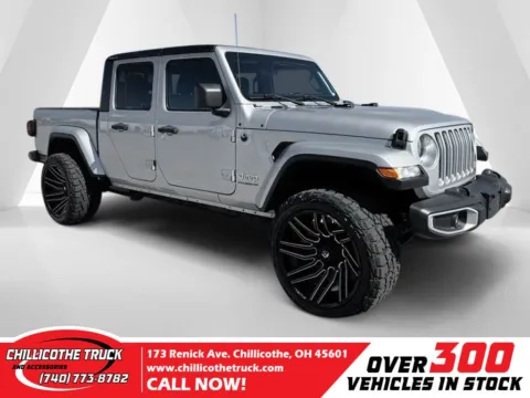 Silver 2023 Jeep Gladiator Overland for sale in Chillicothe, OH