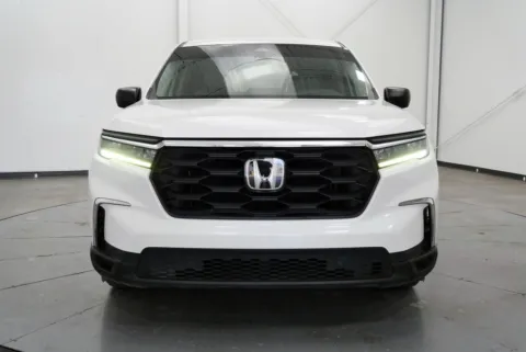 Photos of 2023 Honda Pilot LX for sale in Chillicothe, OH at Chillicothe Truck