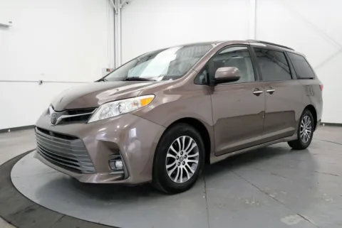 Another view of 2019 Toyota Sienna XLE for sale in Chillicothe, OH at Chillicothe Truck