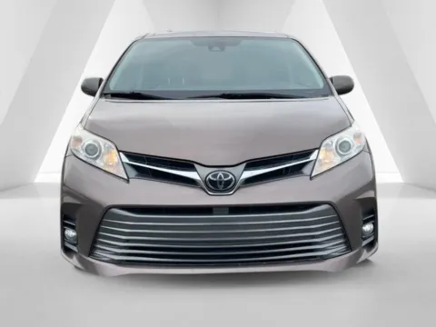 Photos of 2019 Toyota Sienna XLE for sale in Chillicothe, OH at Chillicothe Truck
